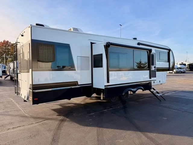 2026 Brinkley Model Z 3515 - Photo 4