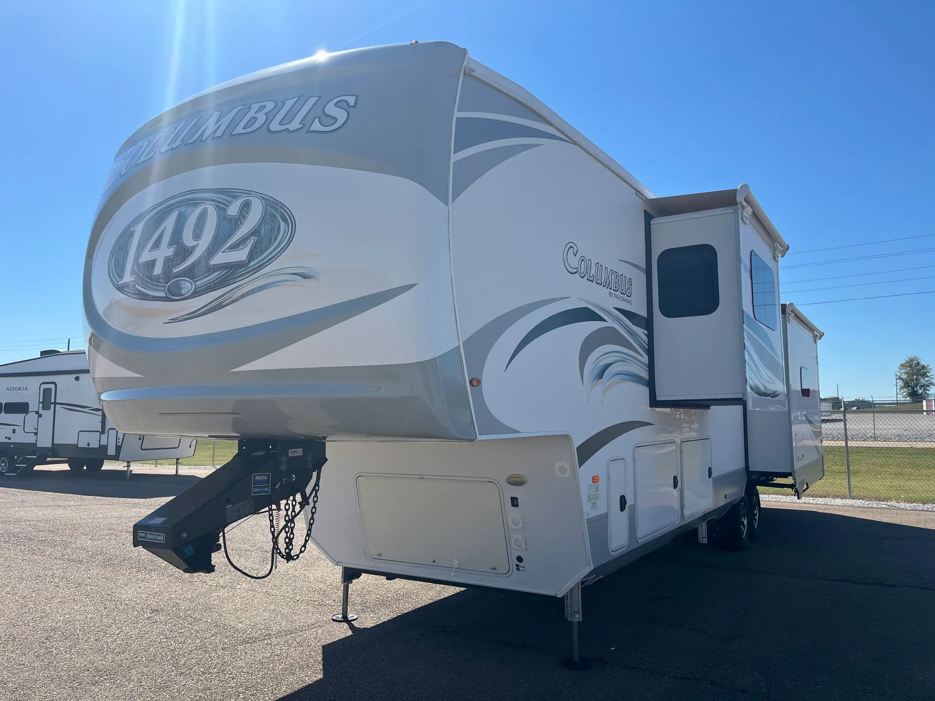 2021 Palomino Columbus 383FB - Photo 3