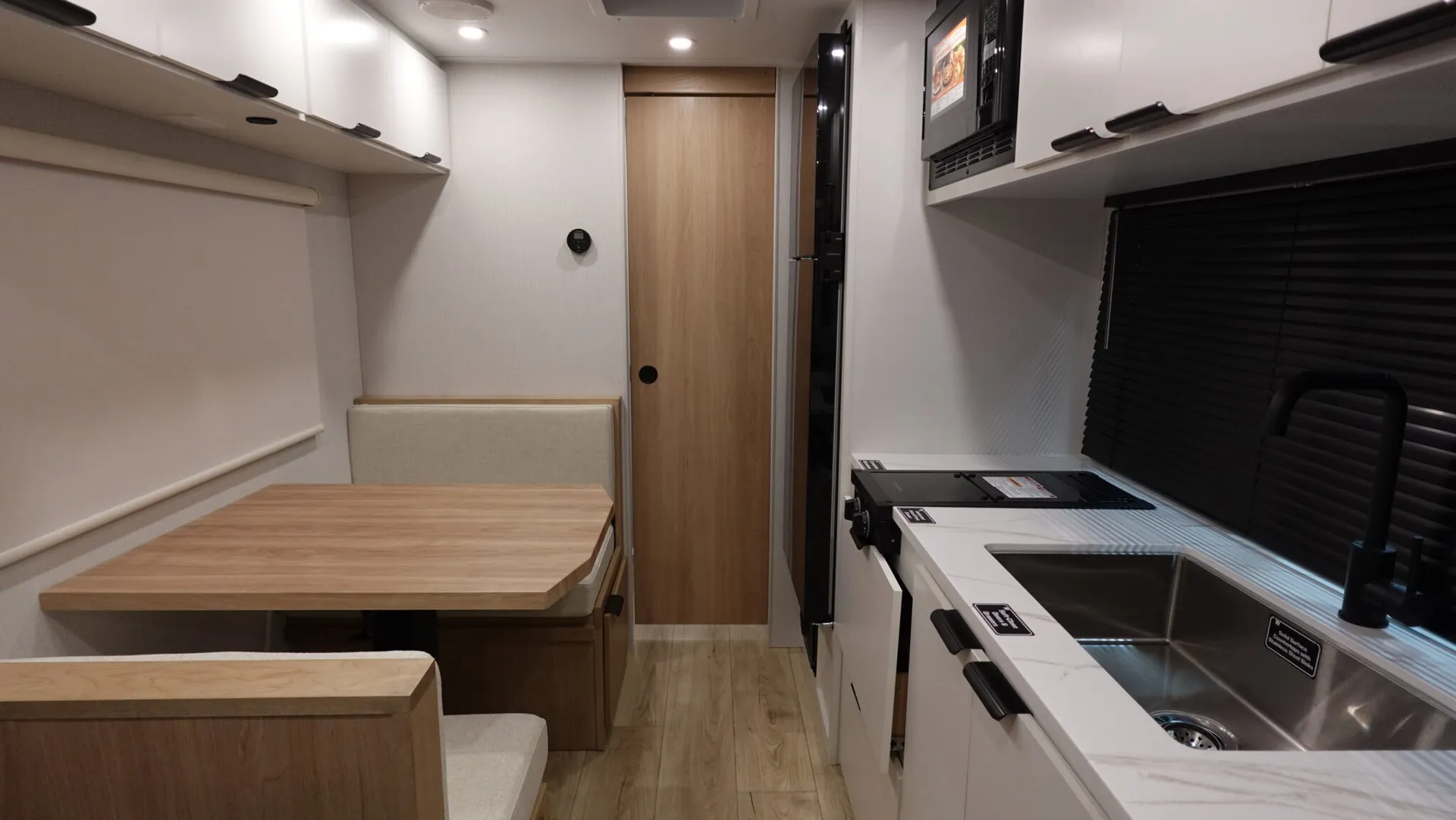 2026 Winnebago Micro Minnie 2000MRB - Photo 3