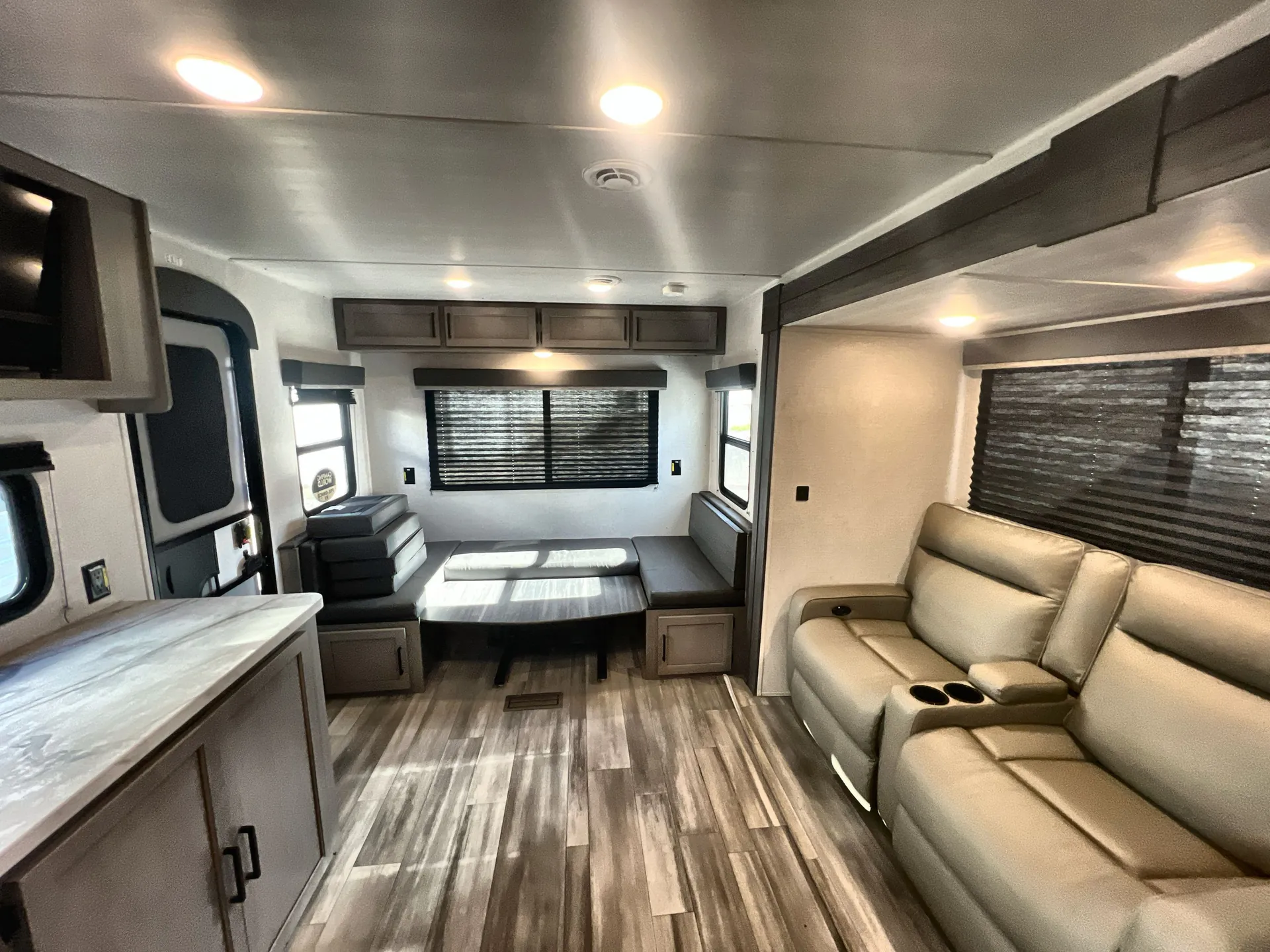 2024 Keystone Hideout 25RDSWE — living area main