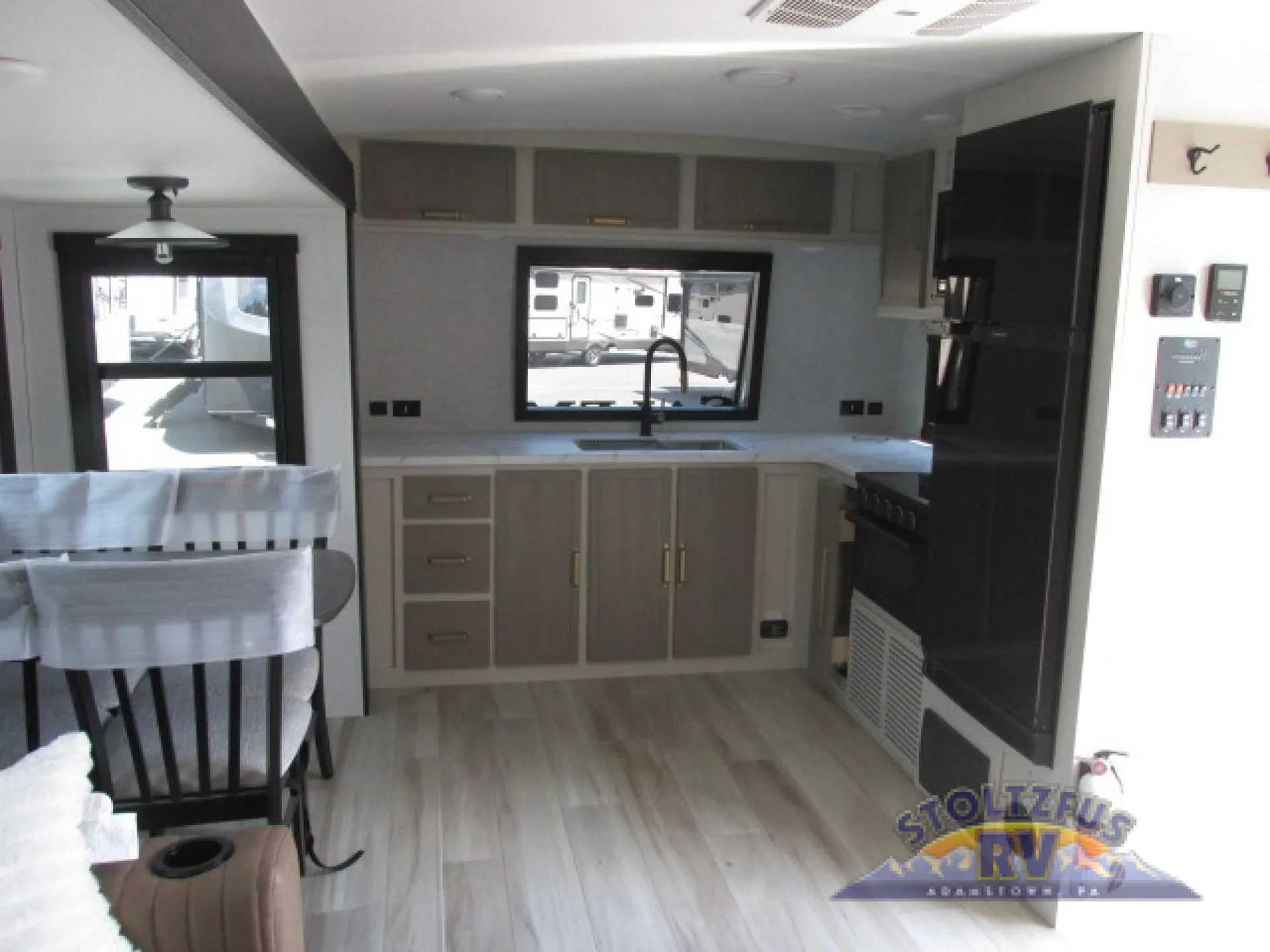 2025 Forest River Salem Hemisphere 270FKS — Photo 5