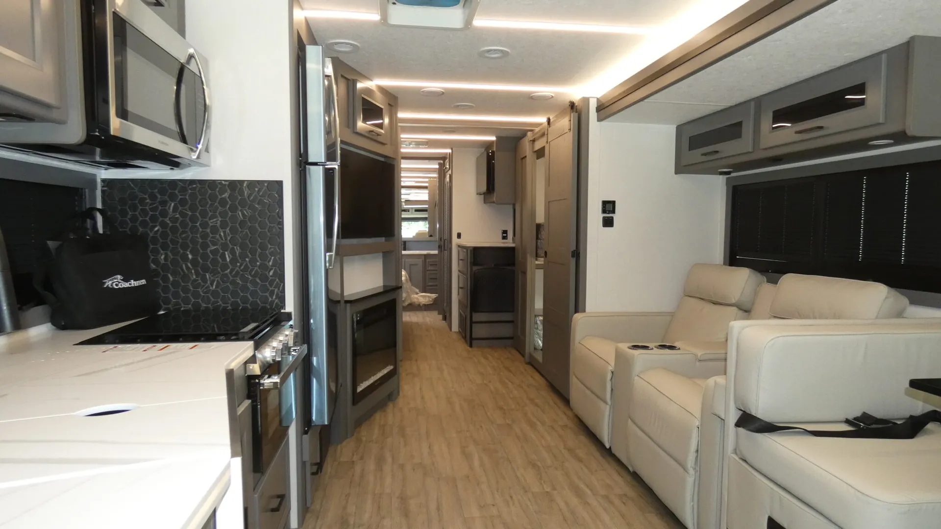 2026 Coachmen Mirada 35ES - Photo 3