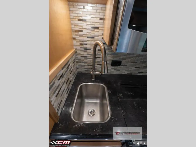 2018 Renegade Peterbilt Used    17' Toterhome - Photo 4