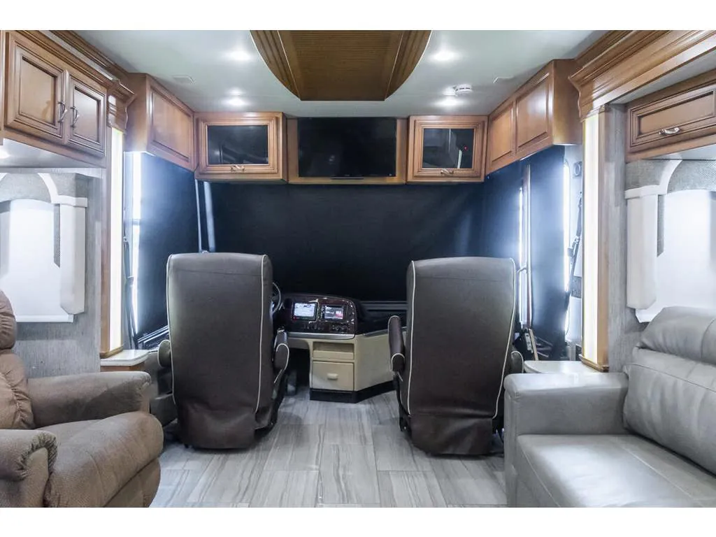 2015 Newmar Ventana 4002 - Photo 4