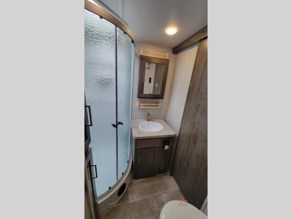 2022 Forest River Rockwood Ultra Lite 2608BS, Photos photo 3