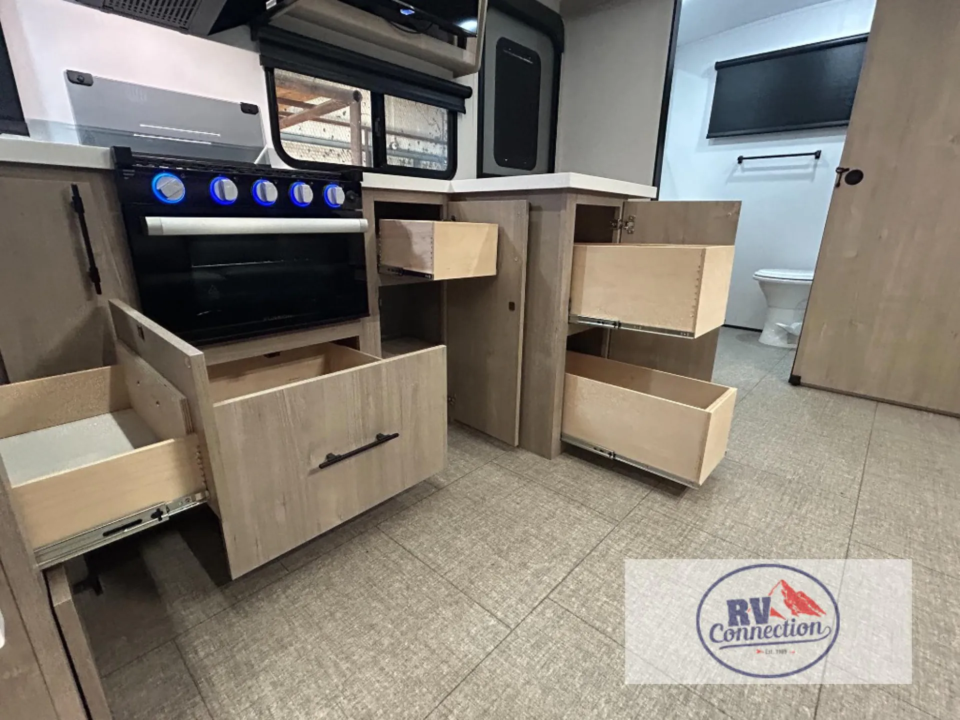 2025 Grand Design Imagine 2300MK - Photo 4