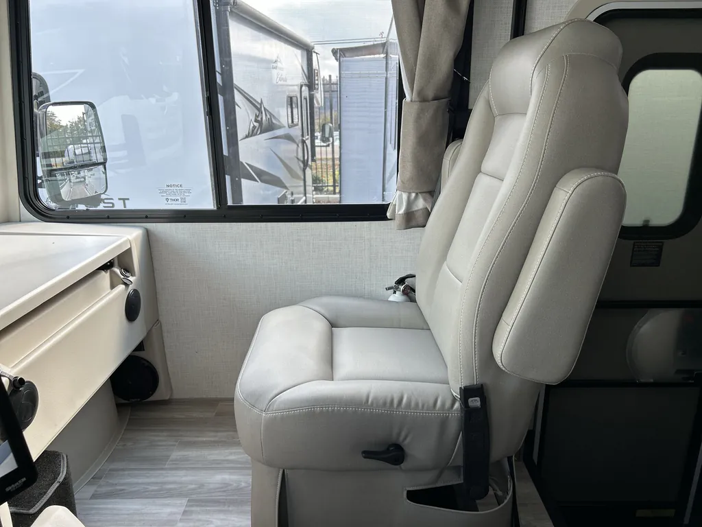 2026 Thor Motor Coach Windsport 29L, Photos photo 25