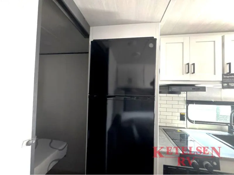 2023 Keystone Hideout 240BH - Photo 2