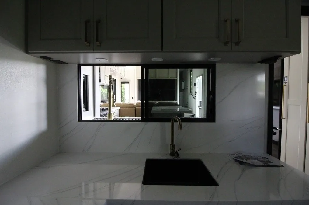 2025 Brinkley Model G 3250, Photos photo 22
