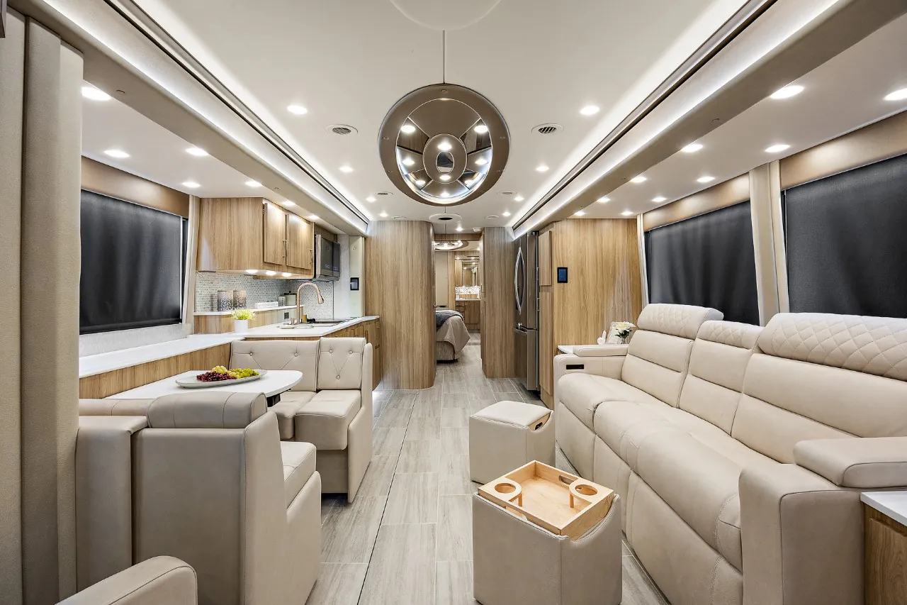 2027 Foretravel Realm Limited LV2 - Photo 4