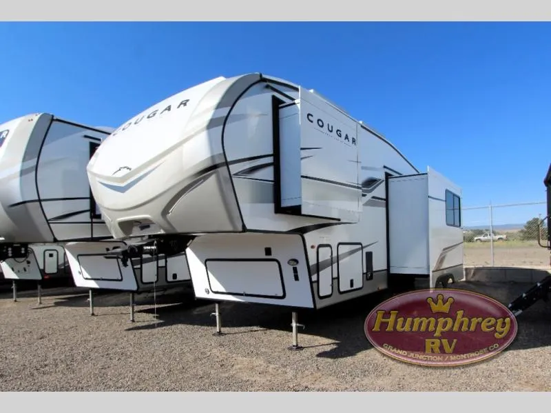 2025 Keystone Cougar Half-Ton 24RDS - Photo 4