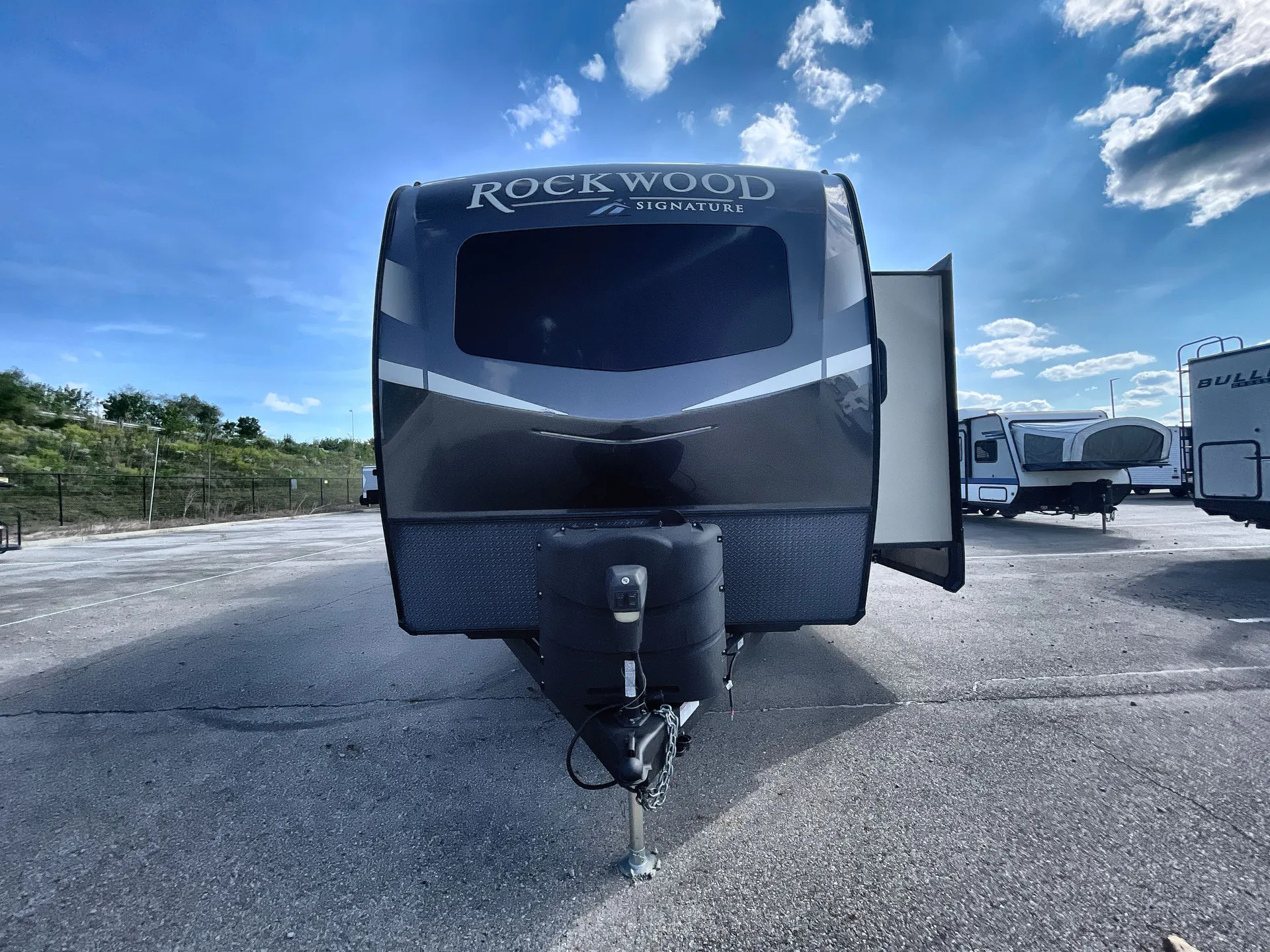 2021 Forest River Rockwood Signature Ultra Lite 8329SB — front