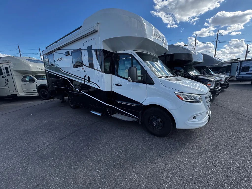 2025 Grand Design Lineage Series M 25TK - Photo 2