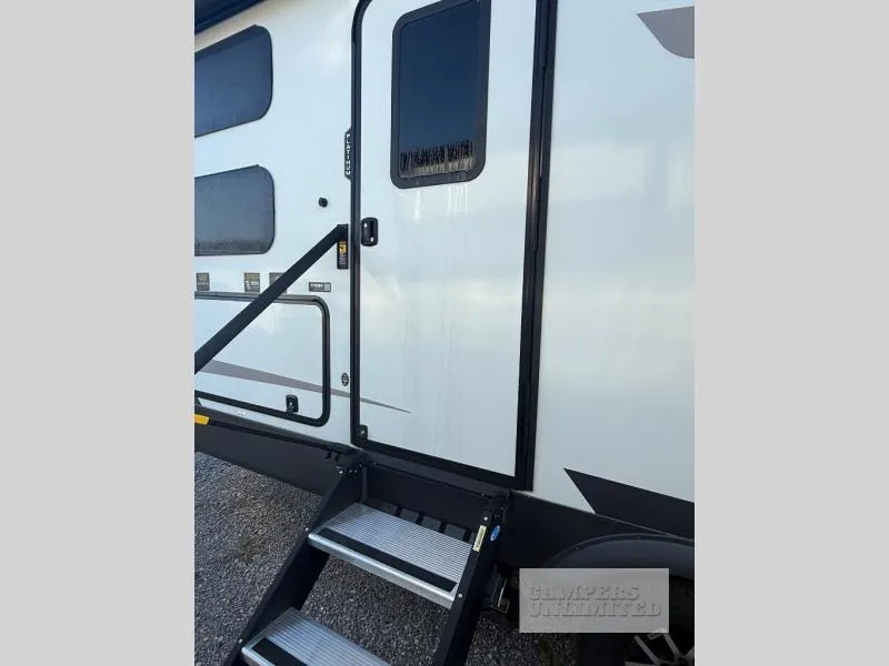 2026 Forest River Rockwood Ultra Lite 2706BH - Photo 3