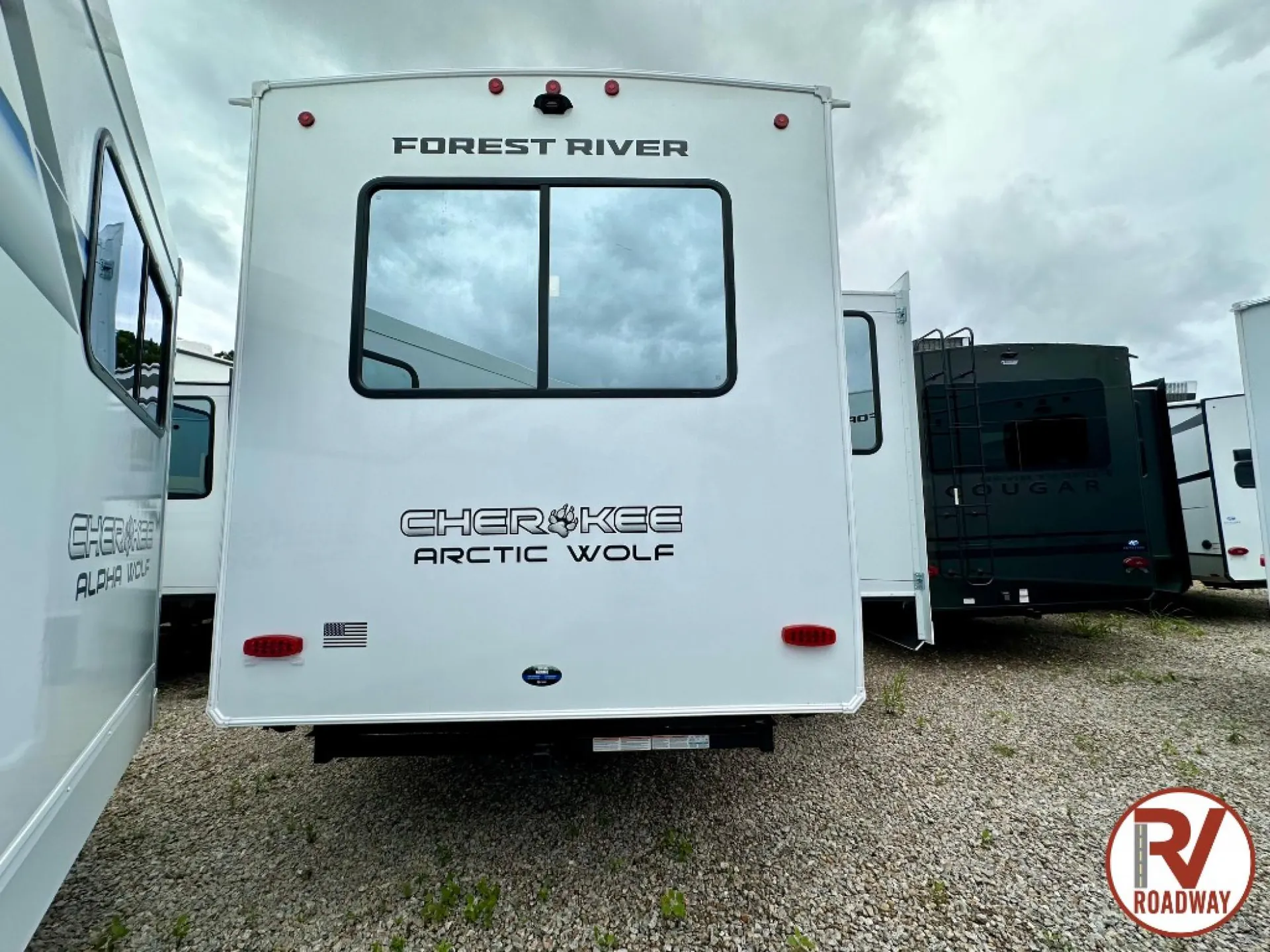 2026 Forest River Cherokee Arctic Wolf 3650SUITE - Photo 4