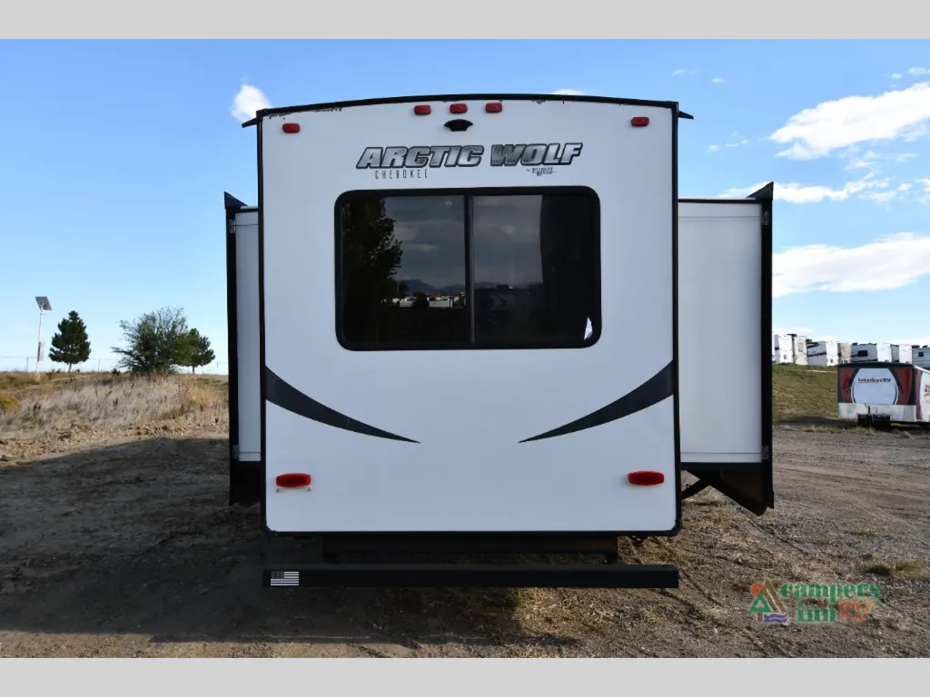 2021 Forest River Cherokee Arctic Wolf 3550 SUITE, Photos photo 6