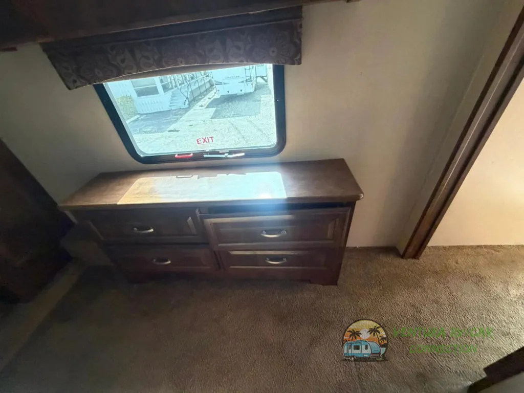 2016 Forest River Cardinal 3455RL, Photos photo 38