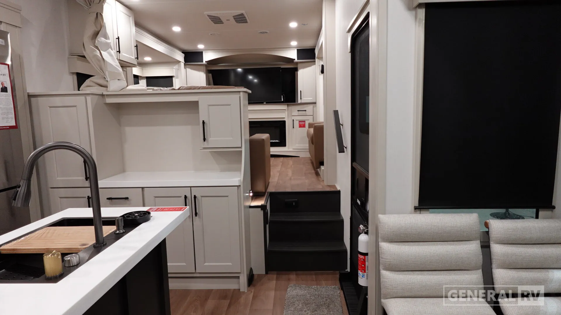 2026 Grand Design Solitude 380FL - Photo 3