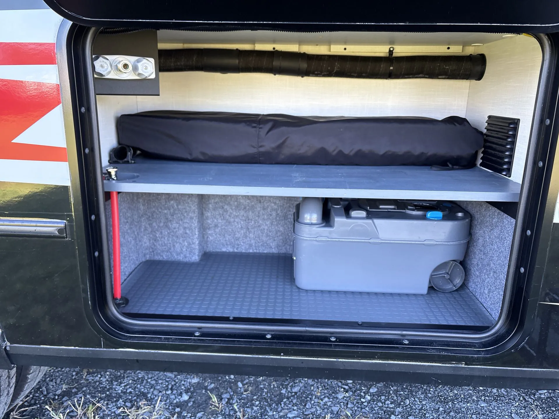 2022 Winnebago EKKO 22A - Photo 4