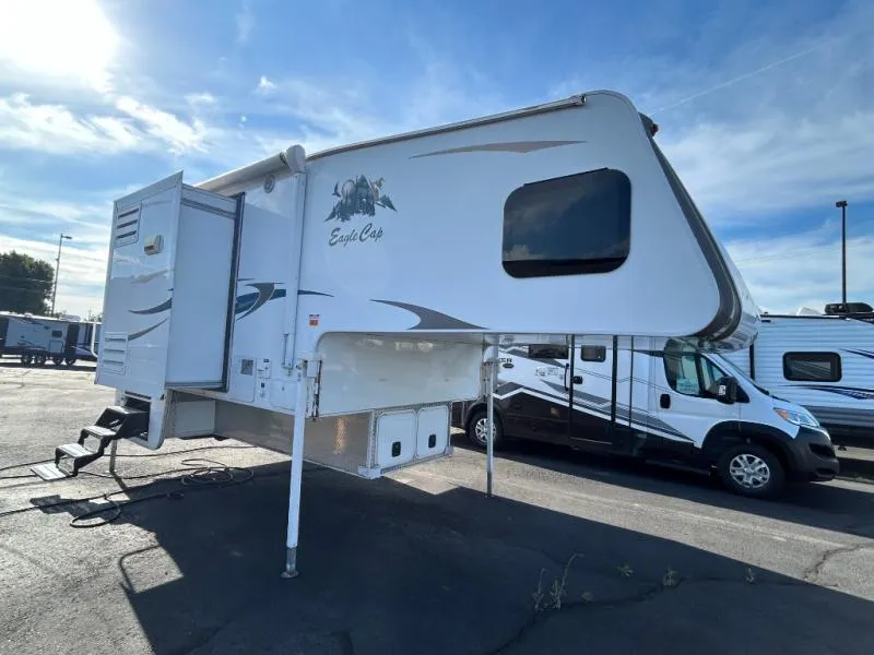 2015 Eagle Cap Campers Eagle Cap Used    1165 - Main photo