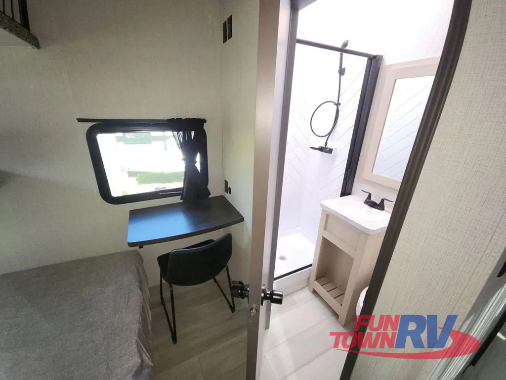 2026 Forest River Cardinal 35CRIB, Photos photo 20