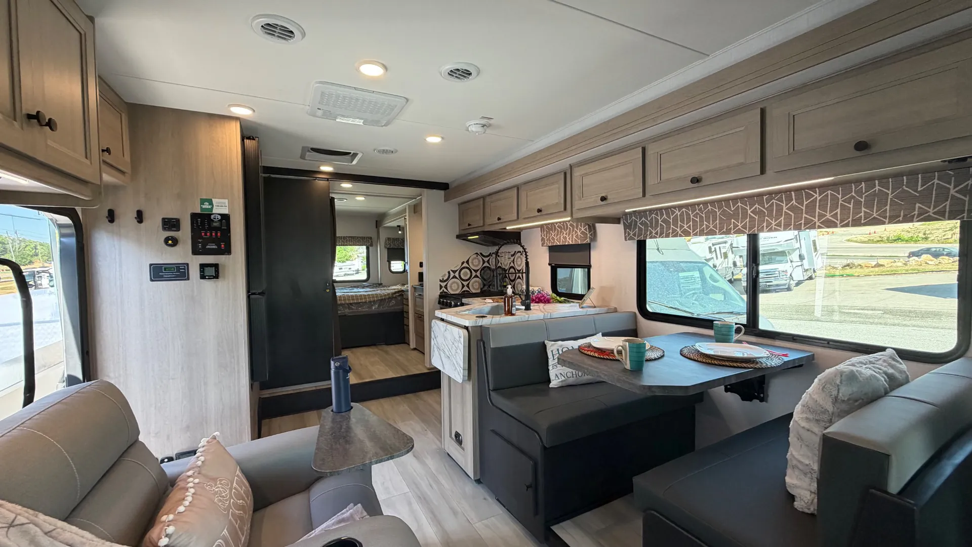 2026 Forest River Sunseeker 3050S - Photo 4