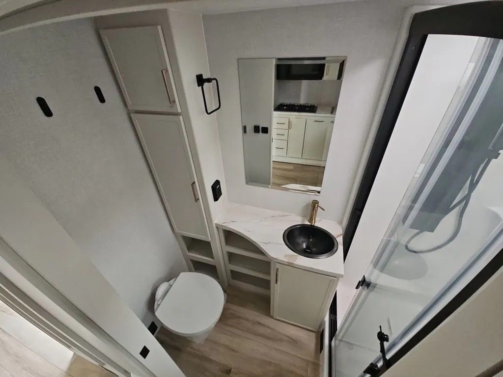 2026 Brinkley Model Ix 23X, Photos photo 9