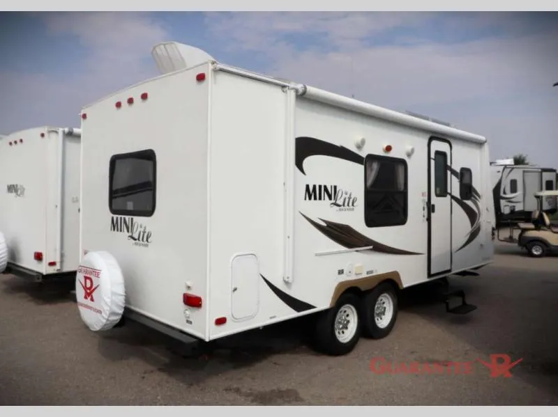 2013 Forest River Rockwood Mini Lite 2304 - Photo 4