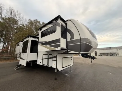 2023 Alliance RV Paradigm 385FL - Photo 2