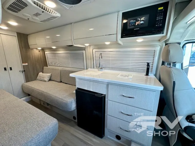 2026 Thor Motor Coach Tellaro 20L - Photo 4