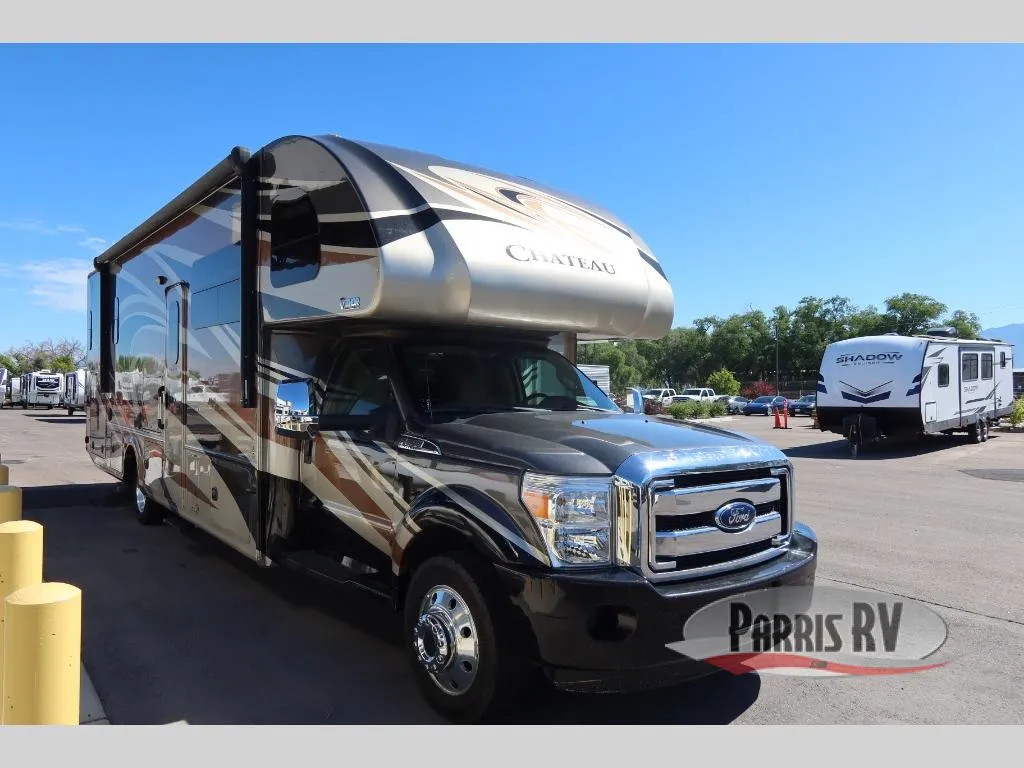 2017 Thor Motor Coach Chateau Super C 35SB - Main photo