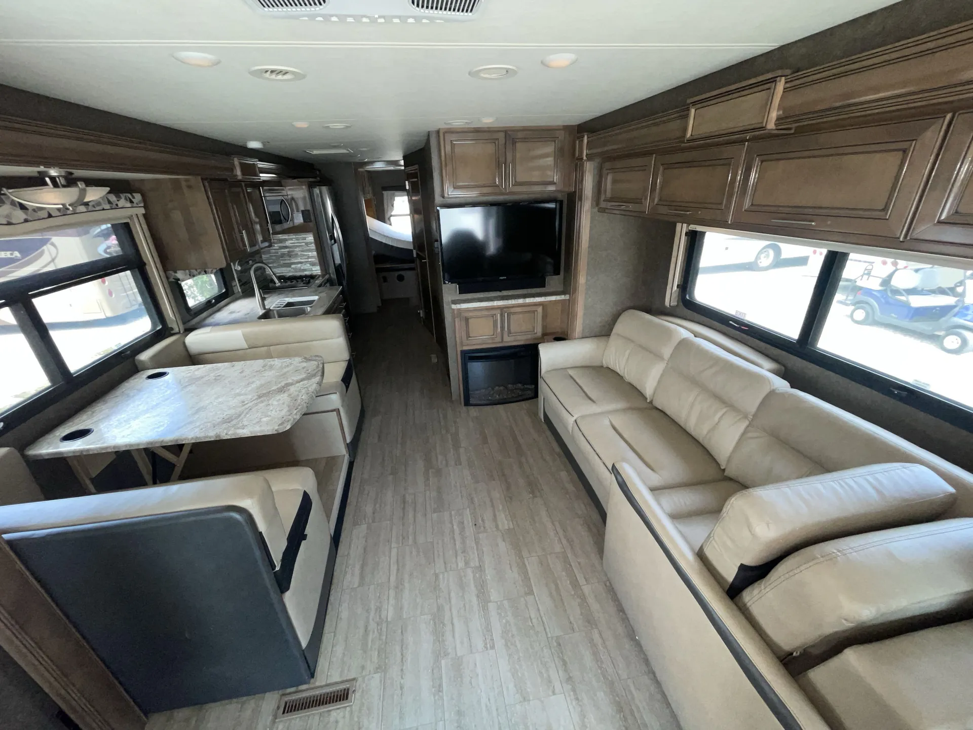 2020 Thor Motor Coach Challenger 37YT dealer photo 2 from Camping World