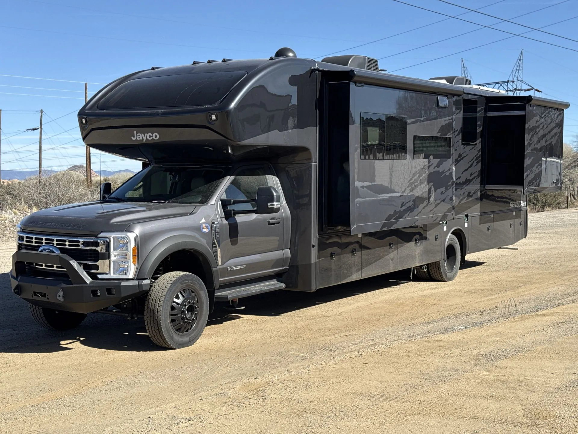 2026 Jayco Seneca XT 35L - Photo 3