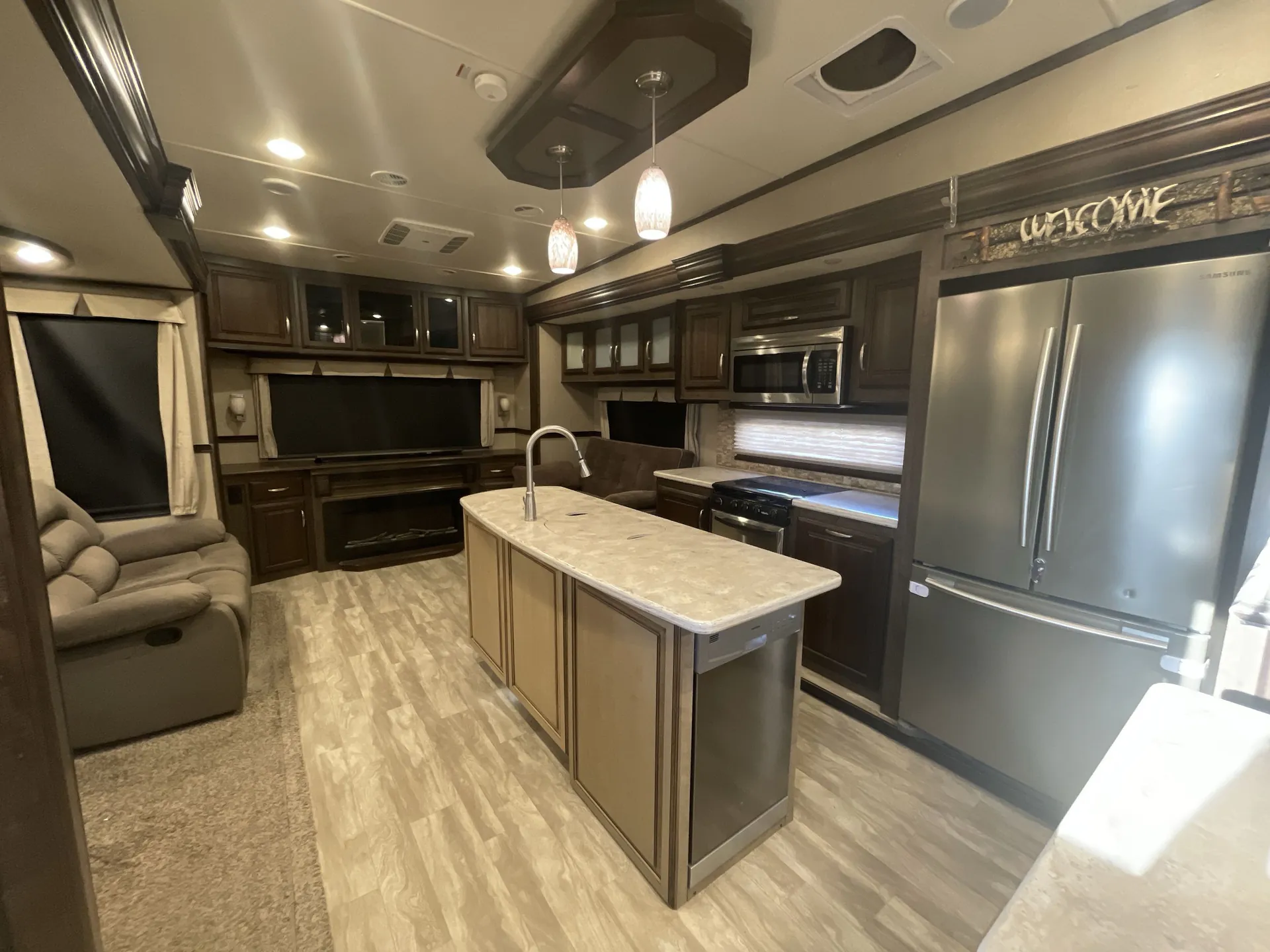 2017 Grand Design Solitude 310GK-R — living area main