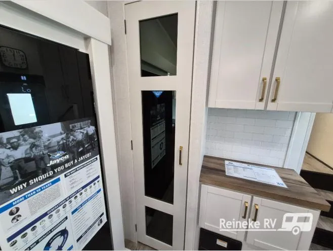 2027 Jayco Eagle 321RSTS - Photo 3