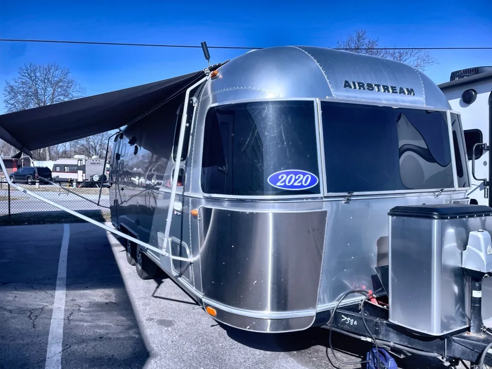2020 airstream Flying Cloud 25FB QUEEN - Photo 2