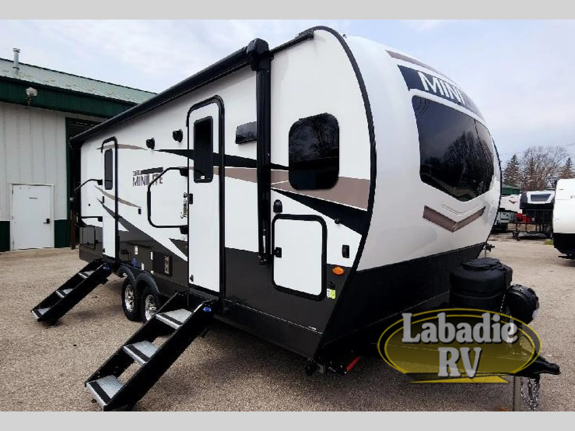 2025 Forest River Rockwood Mini Lite 2506FK - Photo 2