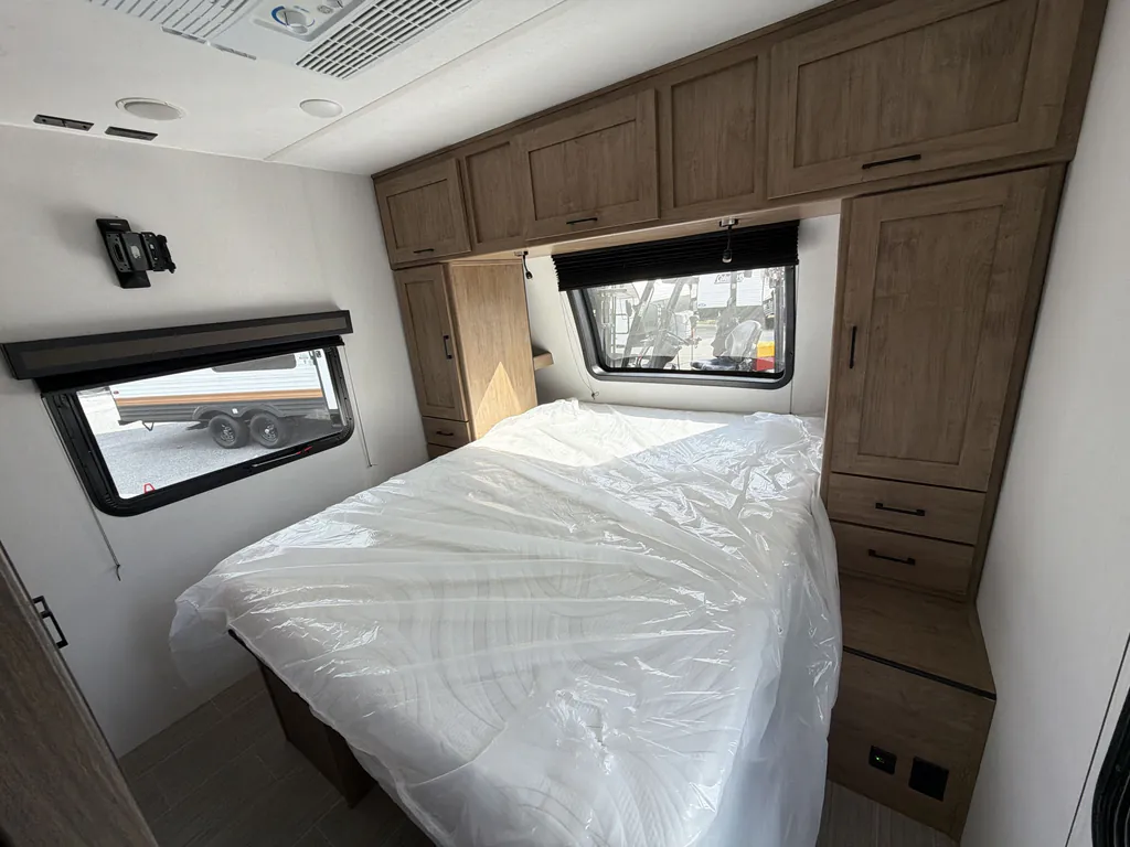 2024 Coachmen Freedom Express Ultra Lite 274RKS, Photos photo 15