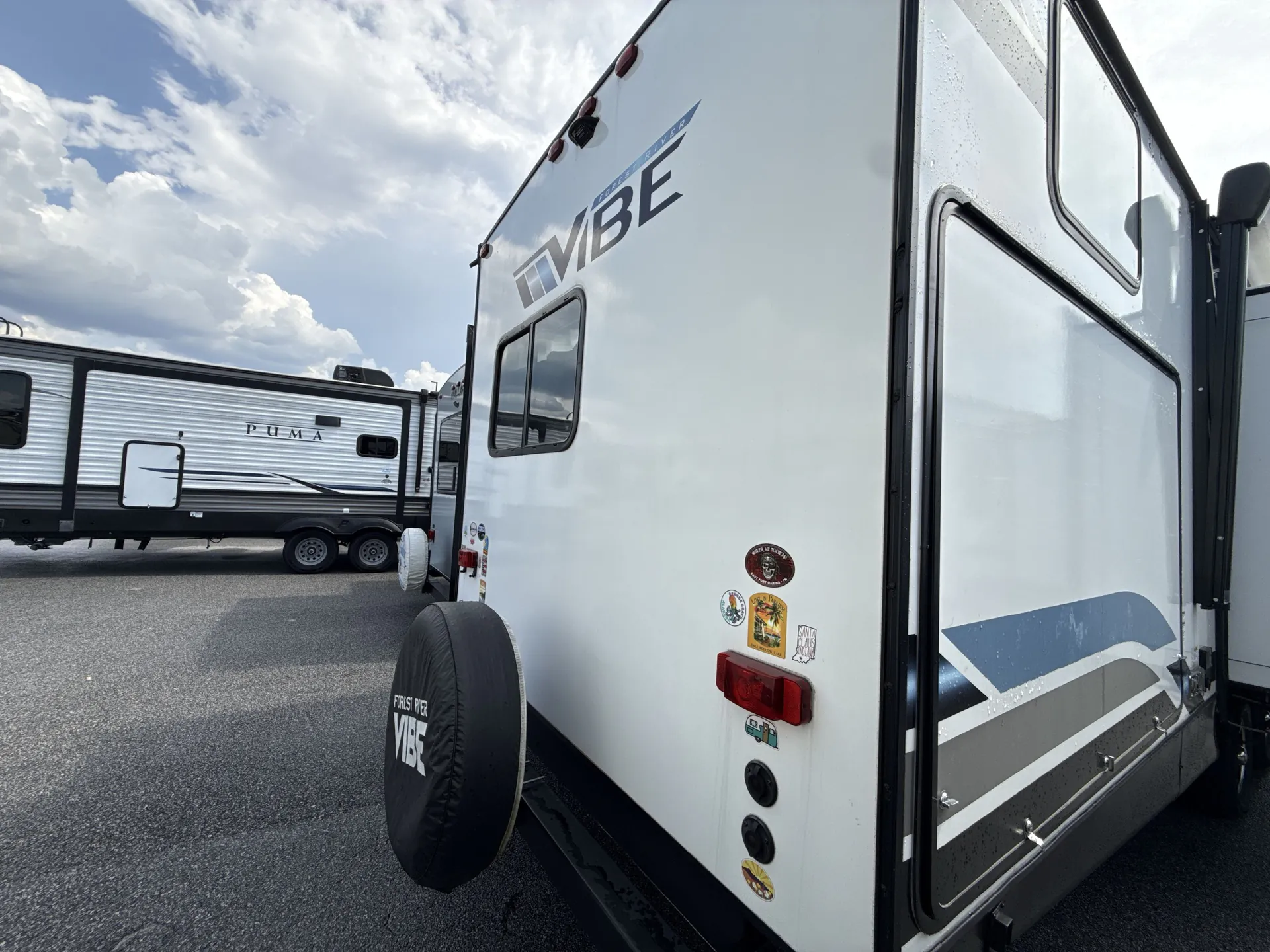 2022 Forest River Vibe 34BH — backside