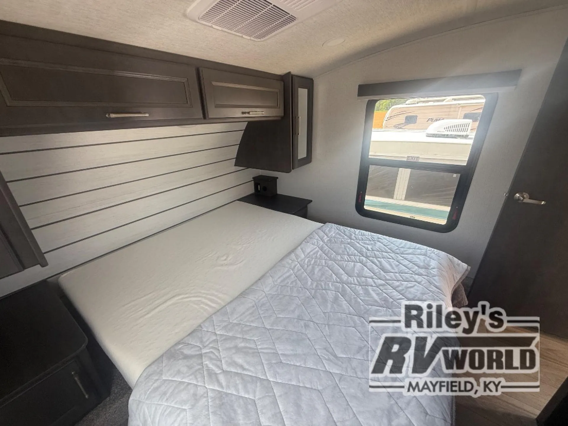 2025 Keystone RV Cougar Half-Ton 26RKE - Photo 3