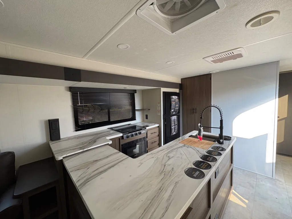 2027 Forest River Tracer 286RL, Photos photo 35
