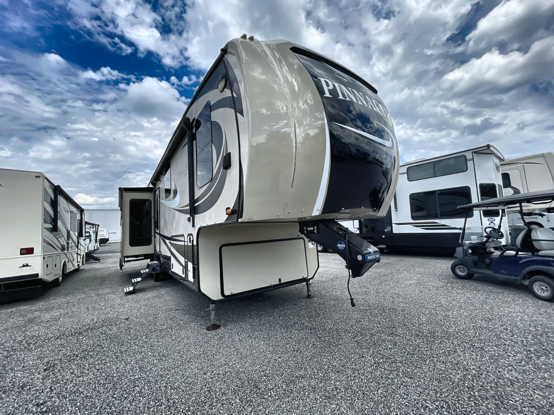 2017 Jayco Pinnacle 36KPTS - Photo 2