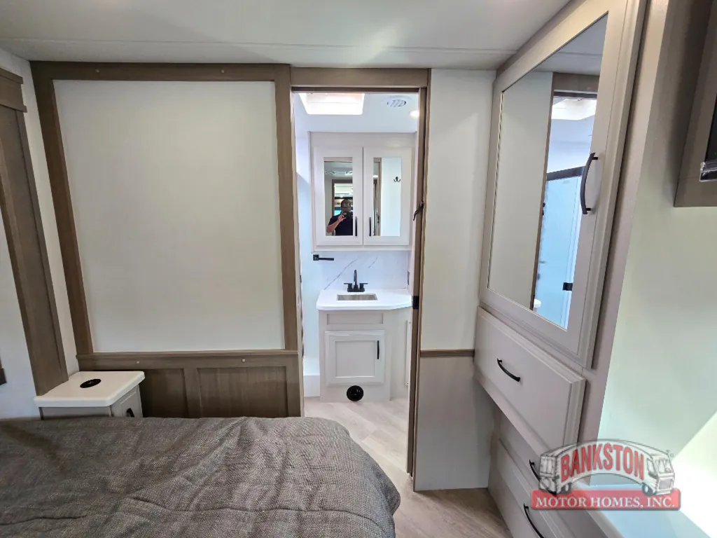 2027 Entegra Coach Emblem 36U, Photos photo 40