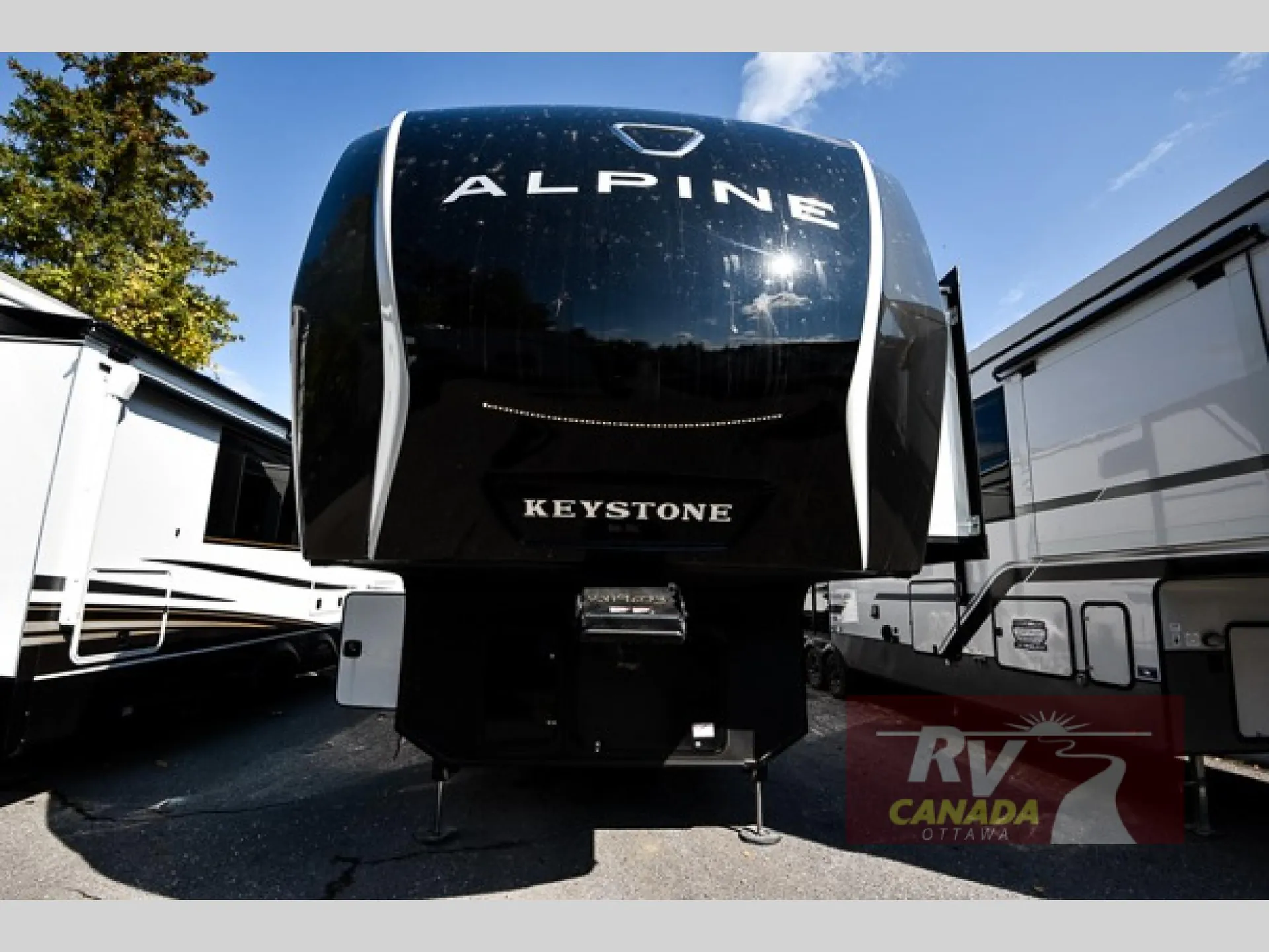 2026 Keystone Alpine Avalanche Edition 321RL - Photo 3