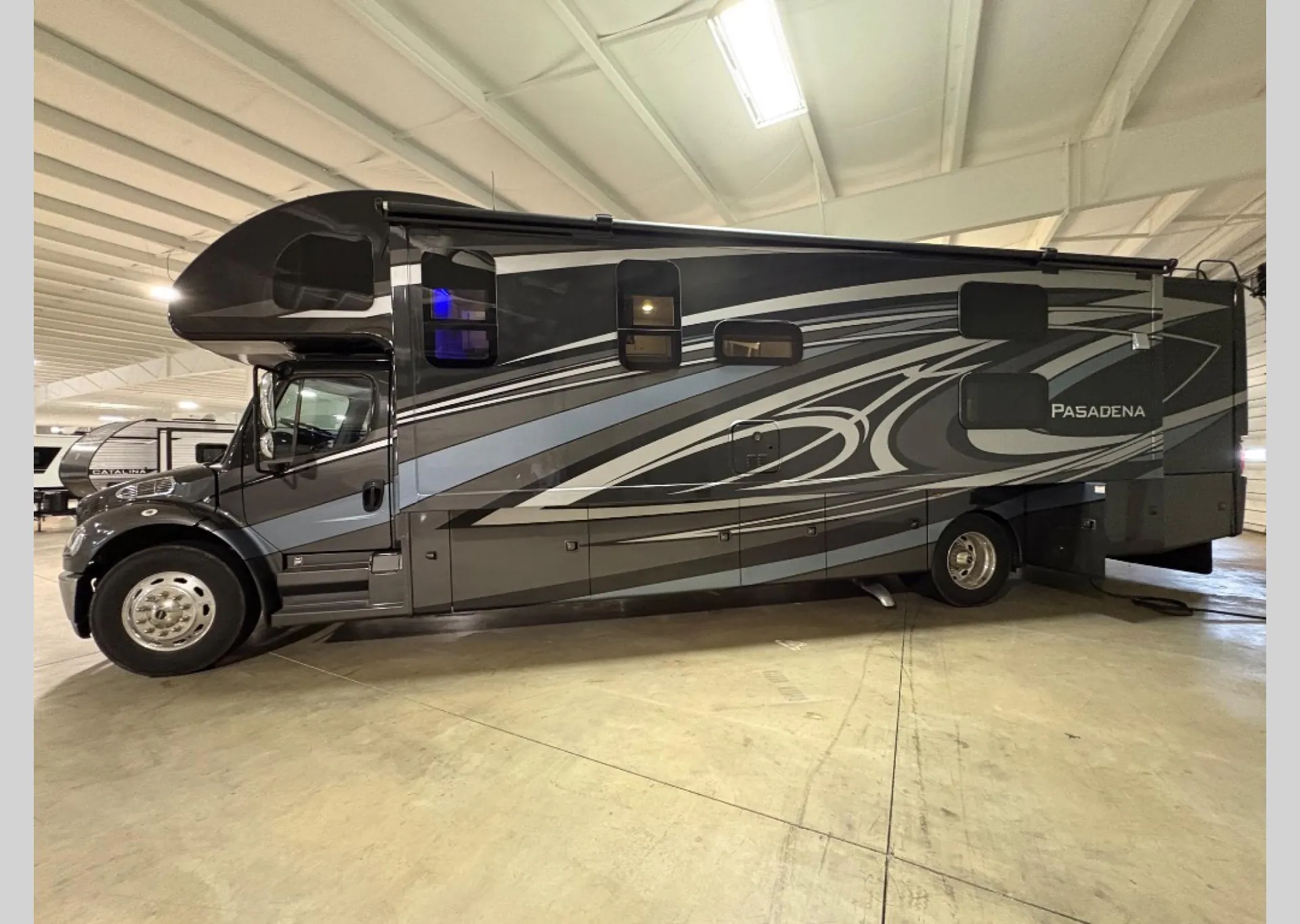2023 Thor Motor Coach Pasadena 38BX - Photo 4