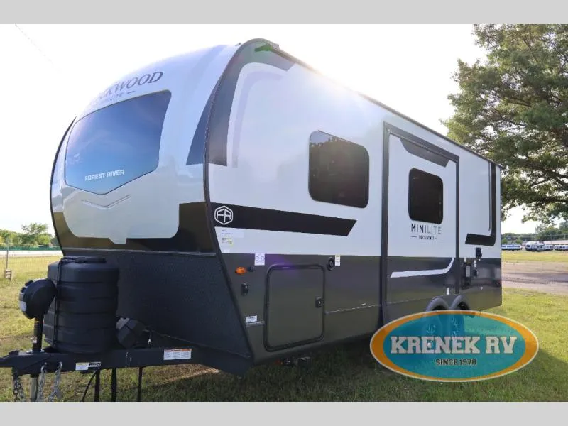 2026 Forest River Rockwood Mini Lite 2205S - Photo 3