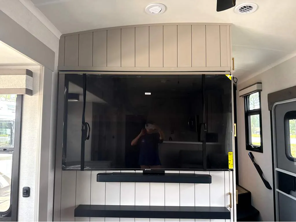 2027 Jayco North Point 391TBBH, Photos photo 9
