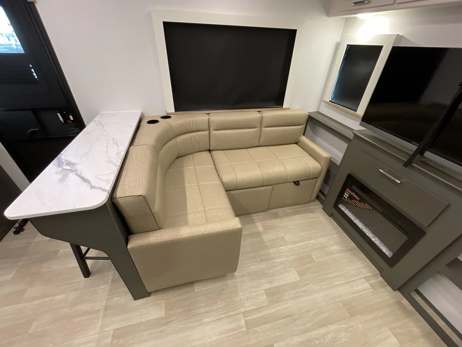 2025 Keystone Bullet Crossfire East 266RLS — living area main