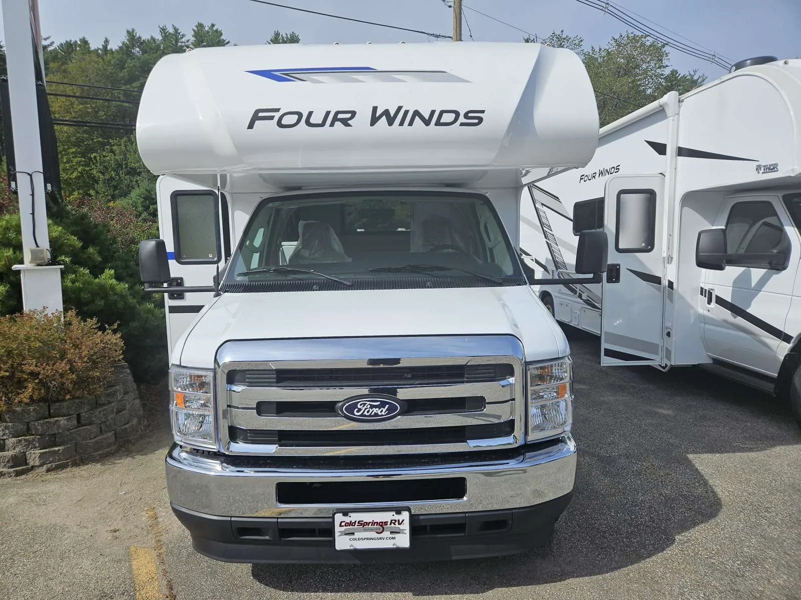 2026 Thor Motor Coach Four Winds 19Z - Photo 3