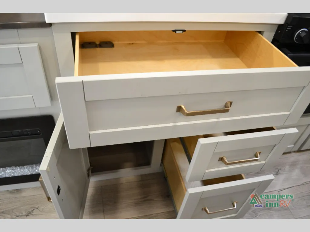 2025 Brinkley Model Z AIR 285, Photos photo 37